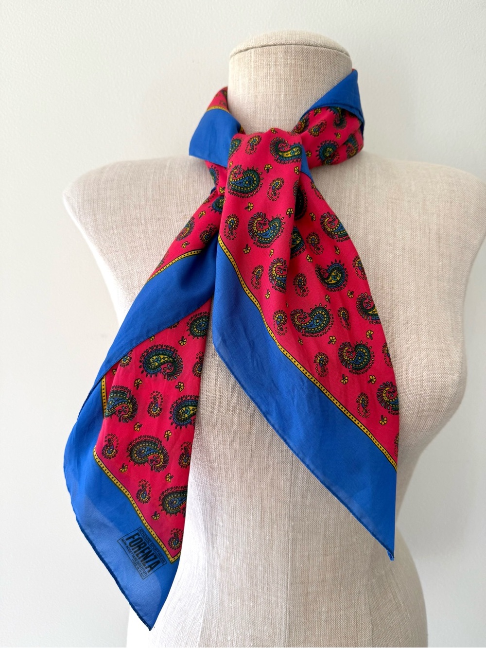 Forenza Sportwear Italy Red Blue Paisley Vintage Square Scarf 31” EUC 80s